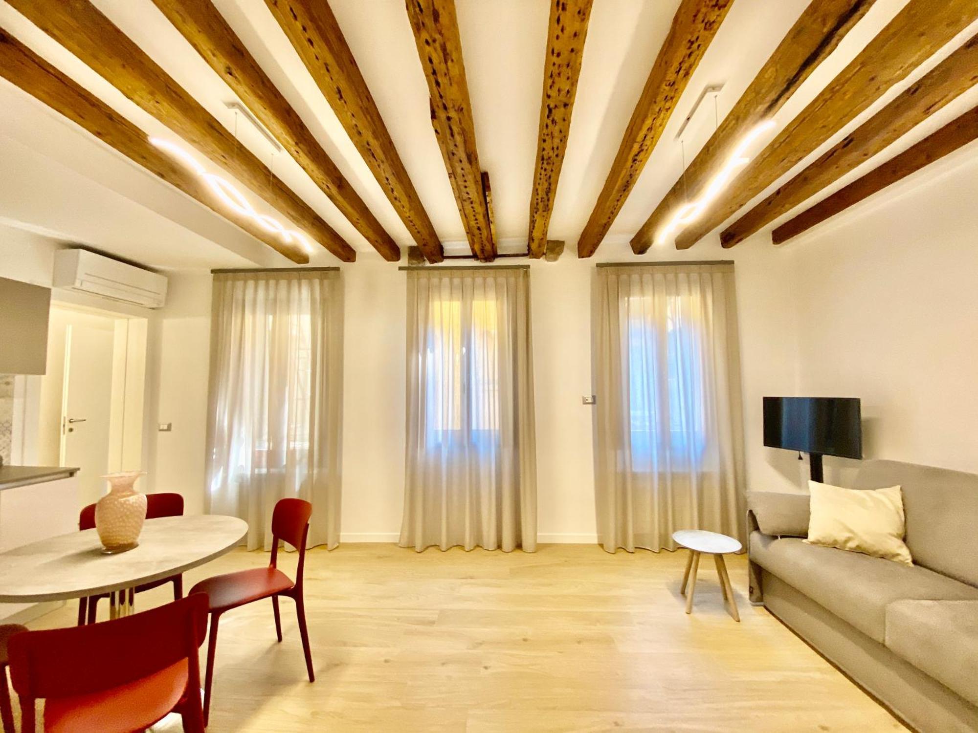 Suite House New Apartments Wi Fi Venice Island Екстериор снимка