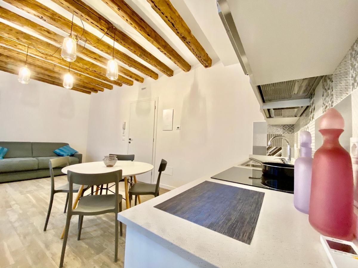 Suite House New Apartments Wi Fi Venice Island Екстериор снимка