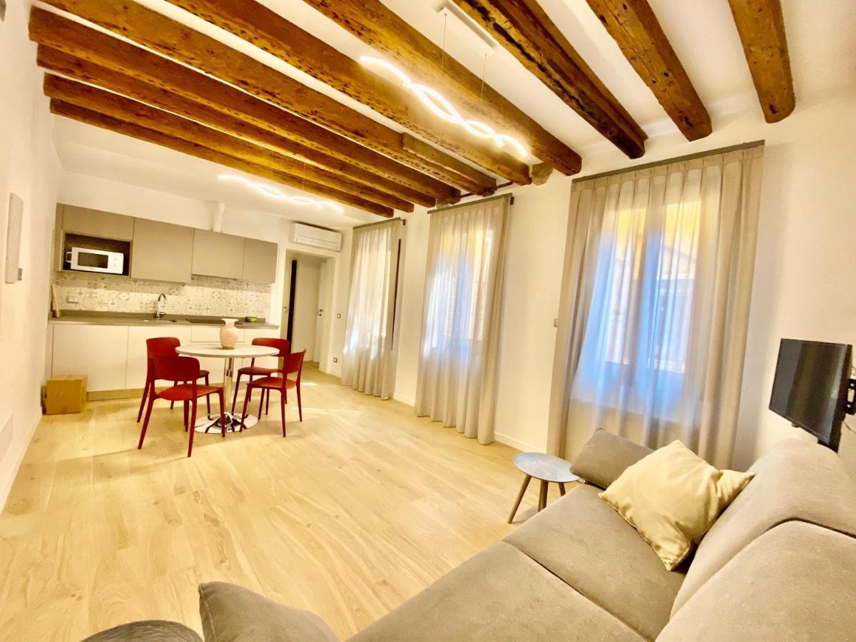Suite House New Apartments Wi Fi Venice Island Екстериор снимка